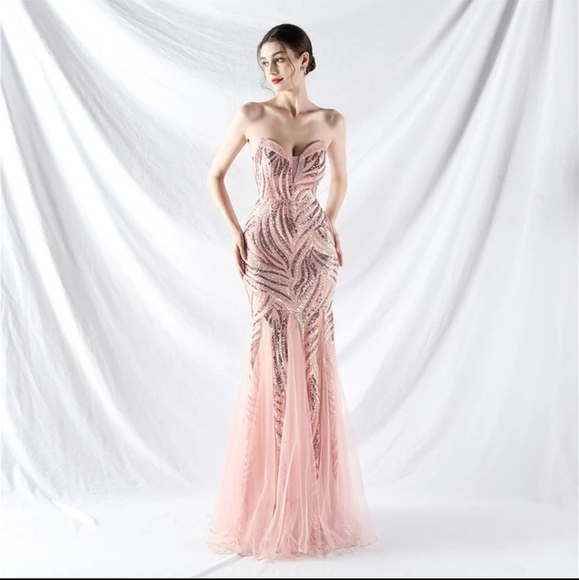 Pink, Striped Print,  Backless,  Sleeveless,  Contrast Sequined Mermaid … - Picture 5 of 16